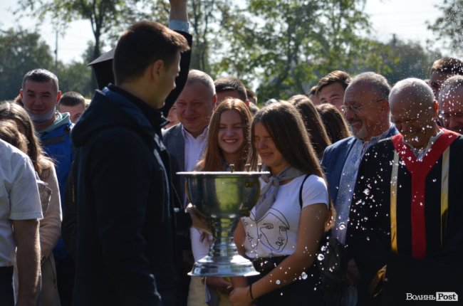  Як у луцькому «політесі» вітали першокурсників. ФОТОРЕПОРТАЖ