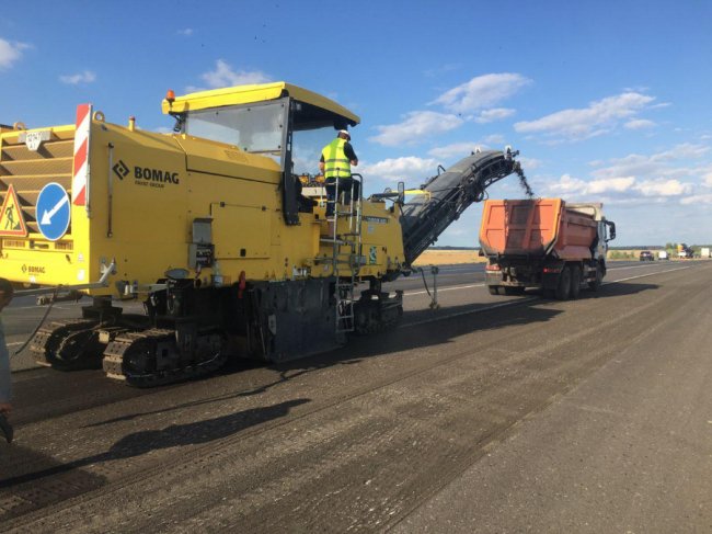 На частині траси Київ-Ковель-Ягодин діє лише один проїзд. ФОТО