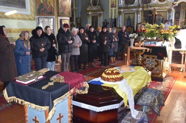 На Волині попрощалися з воїном Володимиром Марчуком