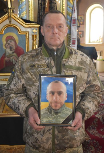 На Волині попрощалися з воїном Володимиром Марчуком