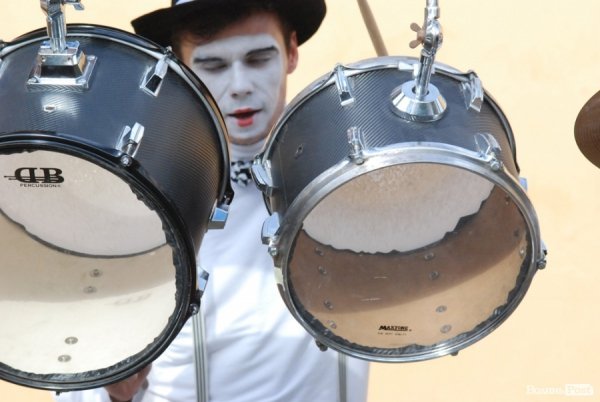 Garage Drum Show  в дії