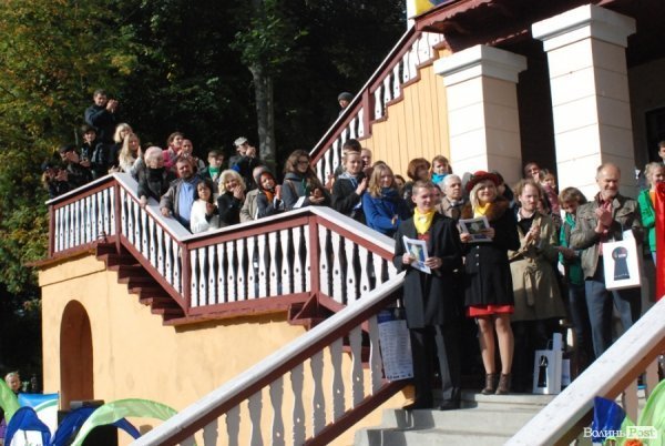 У Луцьку на дитячій залізниці стартував фестиваль театрів. ФОТО