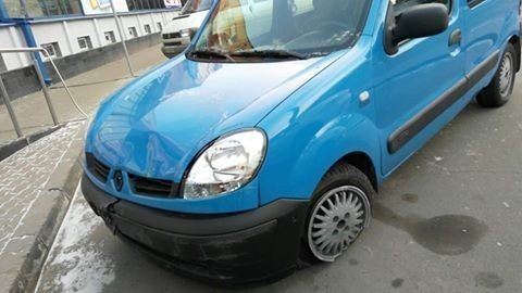 ДТП у Луцьку: водій протаранив огорожу і намагався втекти. ФОТО