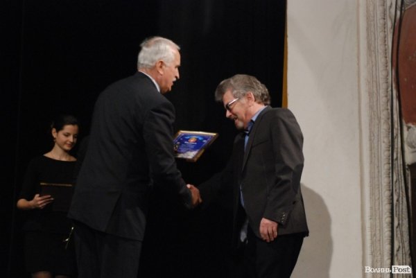 На День закоханих бізнесменам Луцька «подарували» «батіг і пряник». ФОТО