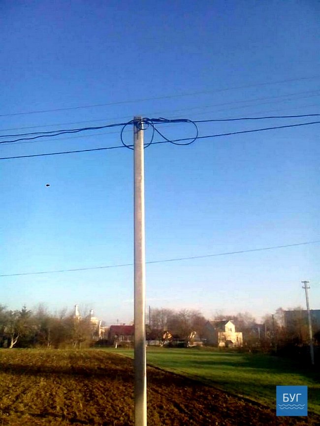Уздовж траси на Волині вже втретє вкрали телефонний кабель