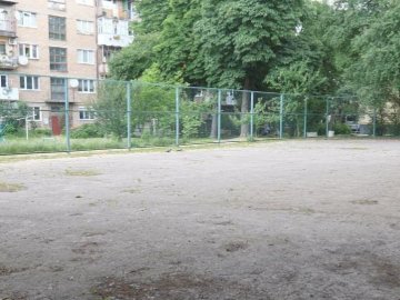 На проспекті Волі у Луцьку облаштують спортивний майданчик 