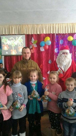 Волинські бійці на фронті стали помічниками Святого Миколая