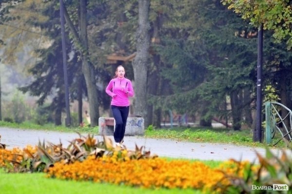 Луцьк. Ранок. Парк. Лучани. ФОТО