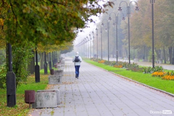Луцьк. Ранок. Парк. Лучани. ФОТО