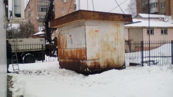 Муніципали демонтували кіоски на двох луцьких вулицях