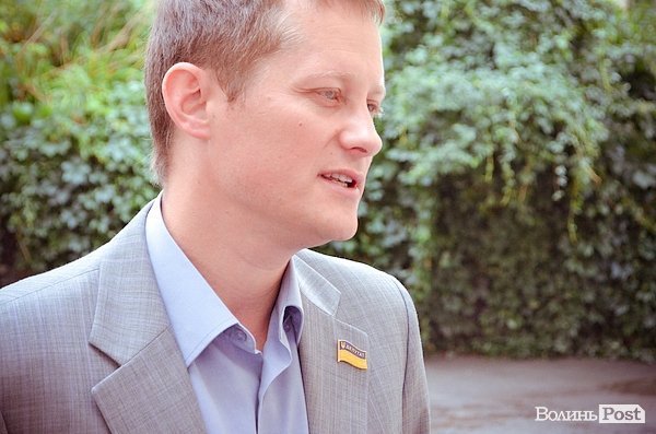 Стильний Луцьк. Спецвипуск: Як одягаються депутати Луцької міськради. ФОТО