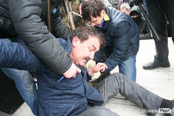 Як Башкаленка «лінчували» на Майдані. ФОТО. ВІДЕО