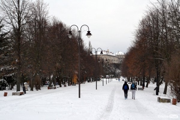 Фото снігового ранку в Луцьку