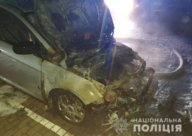 Спалили автомобіль луцької медійниці Катерини Дулапчій. ОНОВЛЕНО. ФОТО