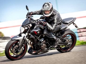 На Волині через ремонт дороги іноземець перекинувся на мотоциклі