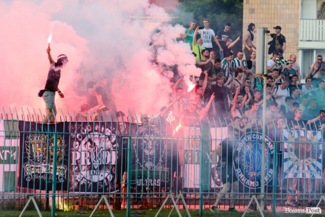 «Волинь» – «Карпати»: великий фотозвіт із нашумілого матчу
