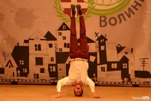 «Горохівський весільний лімузин, щоб розвернутися, їде в Луцьк», ‒ кавеенщики. ФОТО