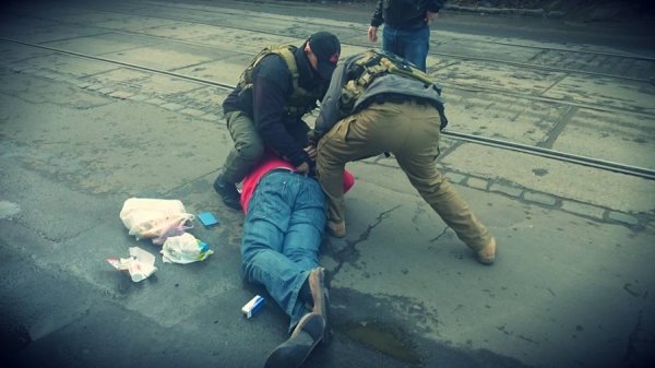 У центрі Одеси «антикорупціонер в законі» попався на хабарі. ФОТО