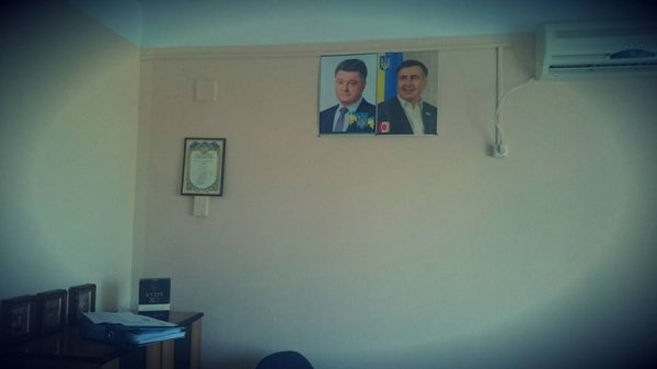 У центрі Одеси «антикорупціонер в законі» попався на хабарі. ФОТО