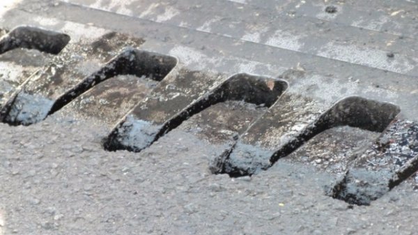 В Миколаєві намертво заасфальтували розвідний міст