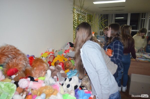 Як у Луцьку творять добро на Фабриці Святого Миколая. ФОТО