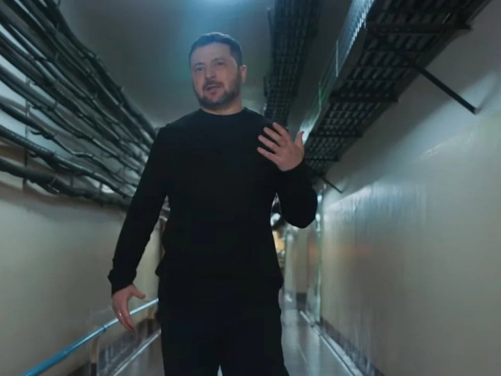 Зеленський уперше показав бункер на Банковій, де працював на початку великої війни. ВІДЕО