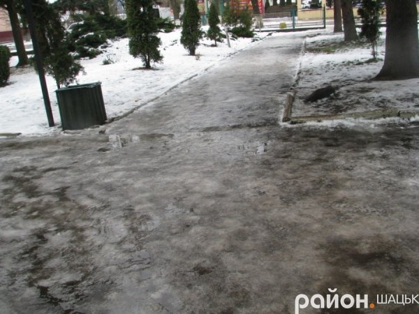 Від Шацька до Нововолинська: в області панує «дупопад»