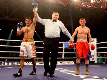 Український боксер битиметься на вертолітному майданчику. ВІДЕО