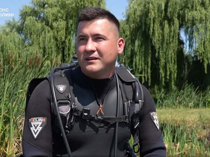 «Зараз я б не стрибав у воду з берега і дерев», - водолаз-рятувальник з Луцька. ВІДЕО