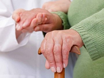 Знайшли ранній симптом, який може свідчити про хворобу Паркінсона