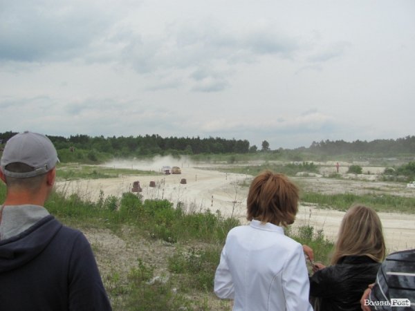 Під Луцьком змагалися автогонщики. ФОТО 