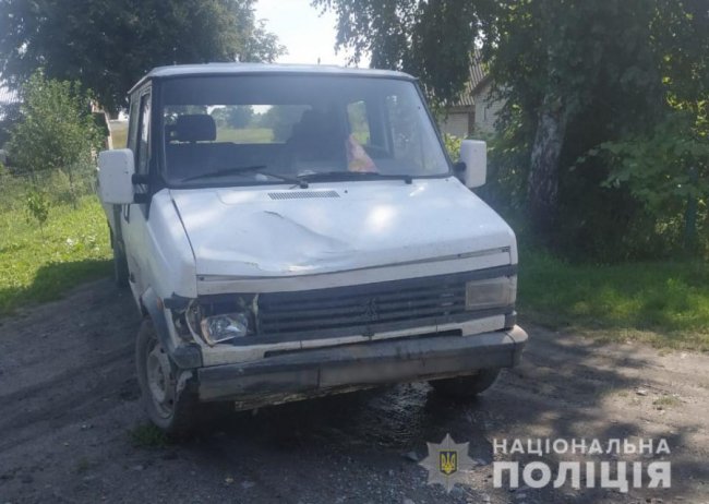 На Волині автомобіль збив мотоцикліста, водія двоколісного госпіталізували. ФОТО