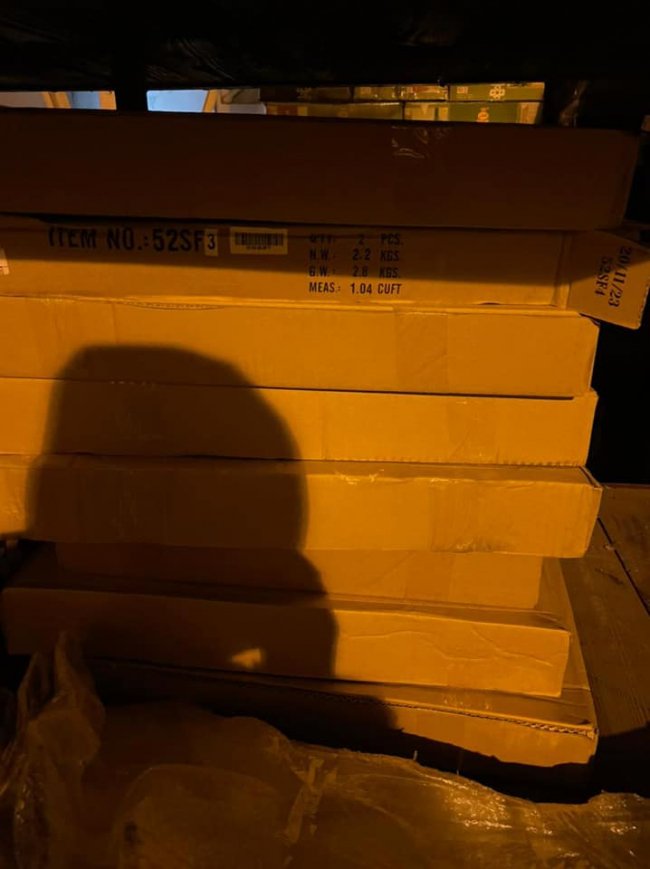 На «Ягодині» у «мерсі» знайшли контрабандні запчастини на понад 200 тисяч гривень. ФОТО