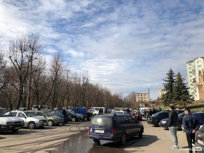 Під час карантину всі таксі Луцька їздитимуть за одним тарифом. ПЕРЕЛІК СЛУЖБ