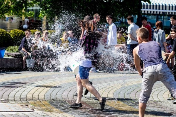 «Водяні маньяки»: як великодню забаву перетворили на хуліганство. ФОТО