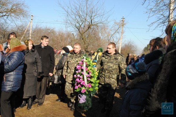 На Волині попрощалися із загиблим бійцем. ФОТО