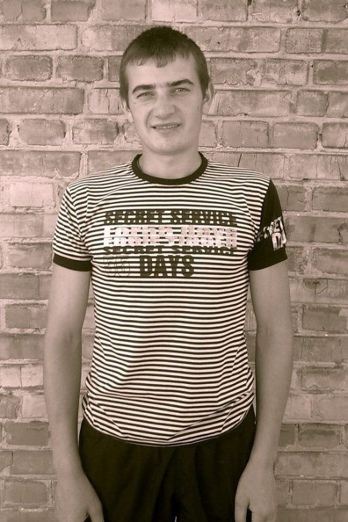 Луцька міліція просить допомоги в пошуках юнака. ФОТО