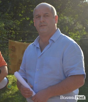 Лучани протестують проти військової техніки. ФОТО 