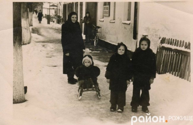 Як святкували Новий рік у Рожищі в 1960-х роках. РЕТРОФОТО