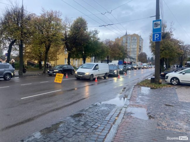  У Луцьку на Ковельській – аварія: зіткнулися автівки