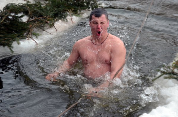 Лід, ополонка та Йорданська вода: Водохреще у Луцьку 