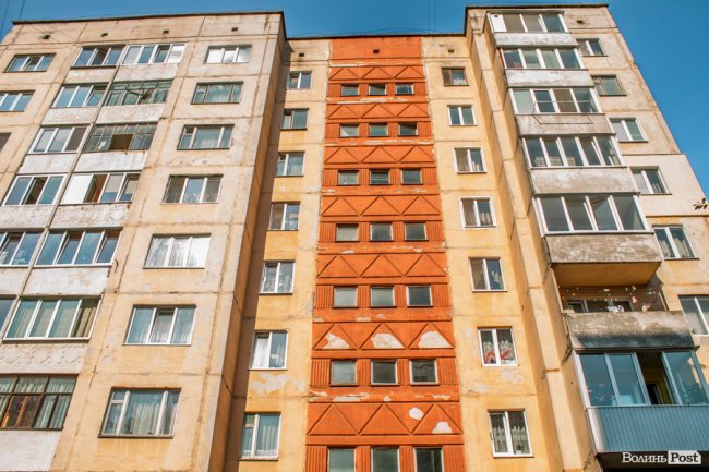 «Хто живе на ЛПЗ, тому у житті везе»: день на луцькому районі контрастів. ФОТО