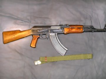 Луцьким школярам накупили військової амуніції на 50 тисяч гривень