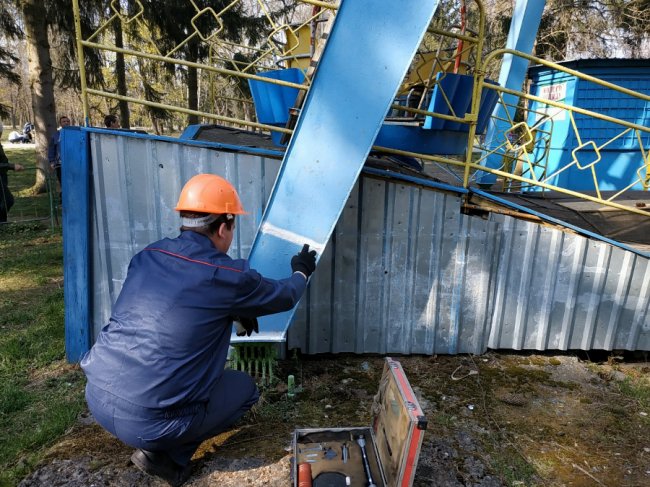 Ескперти перевірили атракціони у луцькому парку: чи готові вони до «покатушок». ФОТО
