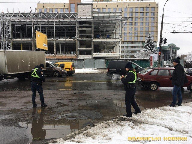 У Луцьку через аварію на Рівненській – ускладнений рух. ФОТО