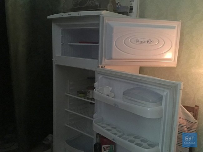 Романтика свічок і зіпсоване м'ясо: мешканці будинку в Нововолинську уже 5 днів сидять без світла