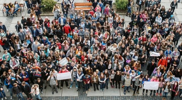 Освітній бунт в Ужгороді. ФОТО. ВІДЕО
