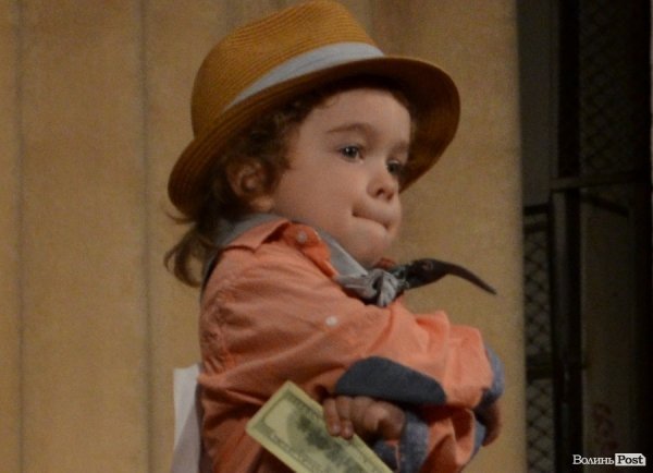 У Луцьку вибирали маленьких принца і принцесу. ФОТО