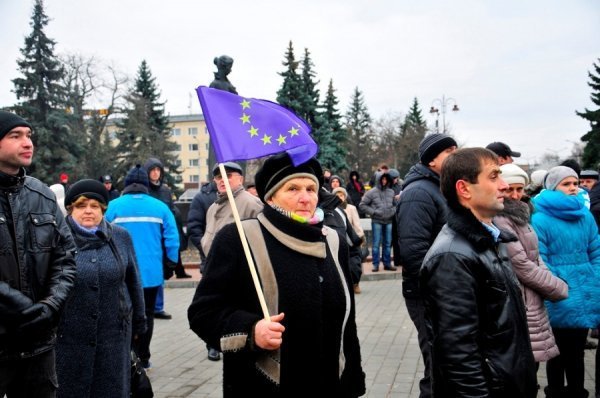 Віче на луцькому Майдані. ФОТО