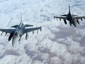 На F-16 вже готові воювати кілька десятків пілотів, – Повітряні сили